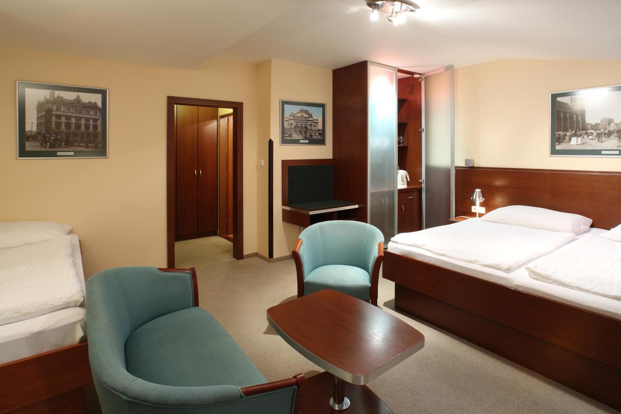 Hotel Palace Пльзень Номер фото