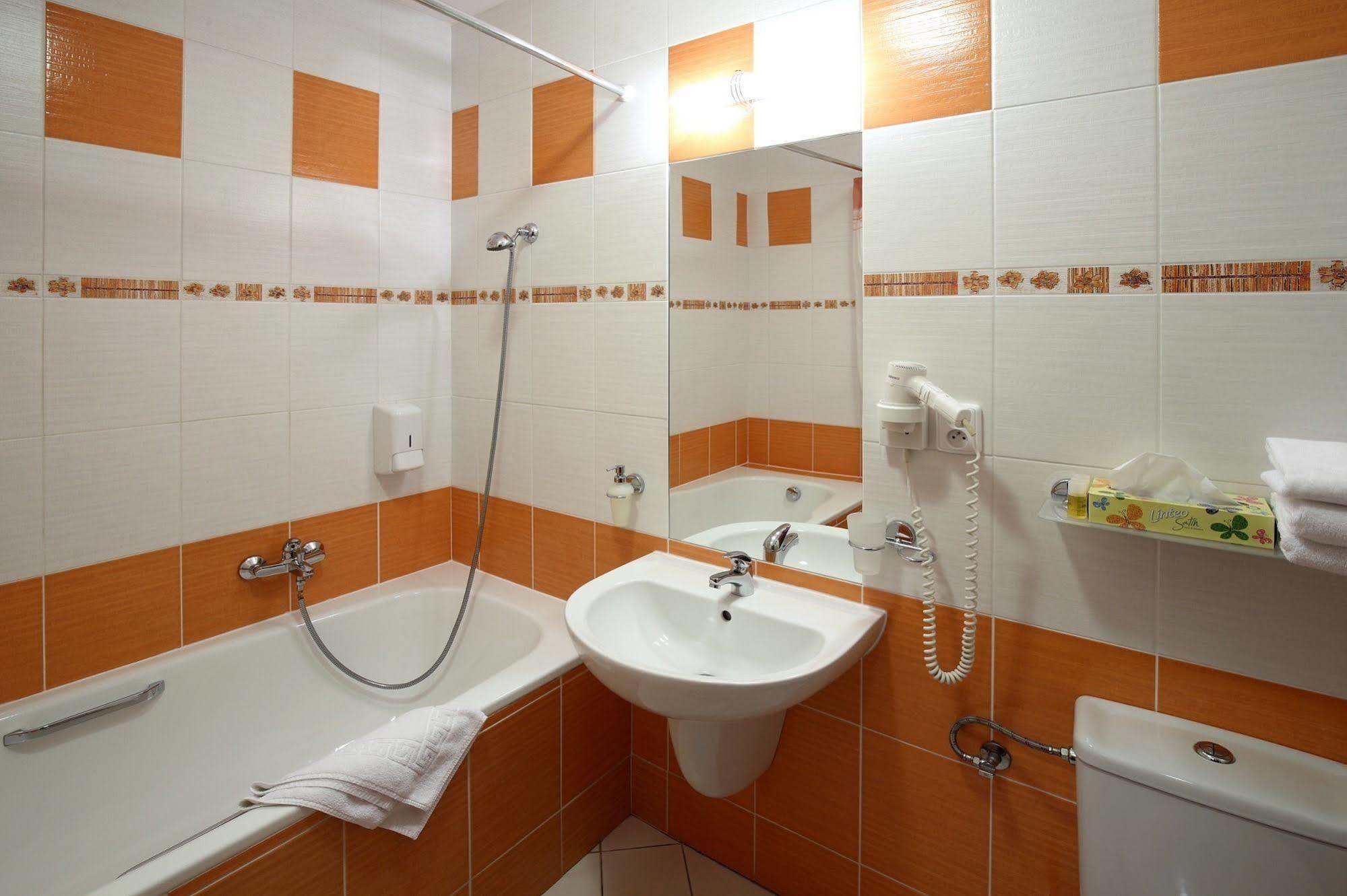 Hotel Palace Пльзень Экстерьер фото
