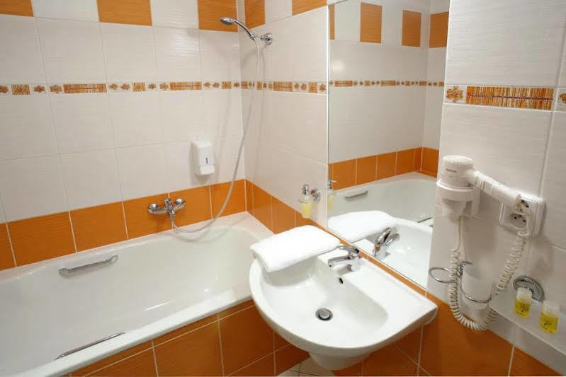 Hotel Palace Пльзень Экстерьер фото
